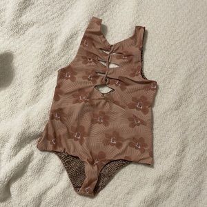 RARE Acacia Makua in Capsule Modern Pacific